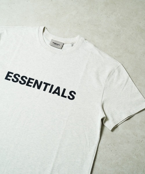 FOG ESSENTIALS(エフオージーエッセンシャルズ)の「"08"≪FOG ESSENTIALS≫フロントロゴ ヘビーウェイト Tシャツ(Tシャツ/カットソー・メンズ・オートミール/クリーム・M/L/XL)」の2枚目の写真