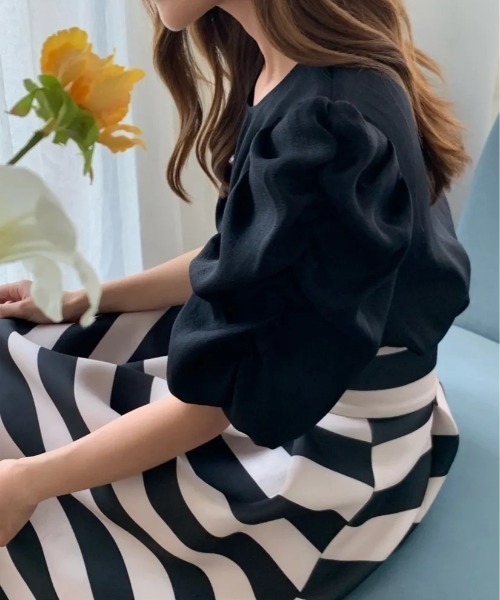 BIRTHDAY BASH(バースデイバッシュ)の「GATHER SLEEVE CHIFFON TOPS(ギャザースリーブ シフォントップス)(Tシャツ/カットソー・レディース・ピンク/ブラック・SMALL/MEDIUM)」の4枚目の写真