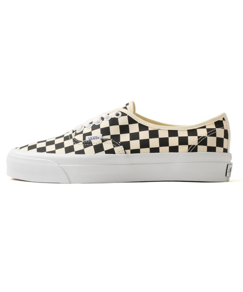 VANS(バンズ)の「VANS LX Authentic Reissue 44 / バンズ LX オーセンティック リシュー 44(スニーカー・メンズ・ホワイト×ブラック・27.0cm/26.5cm/26.0cm/25.5cm/25.0cm/24.5cm/24.0cm/28.5cm/28.0cm/27.5cm)」の3枚目の写真