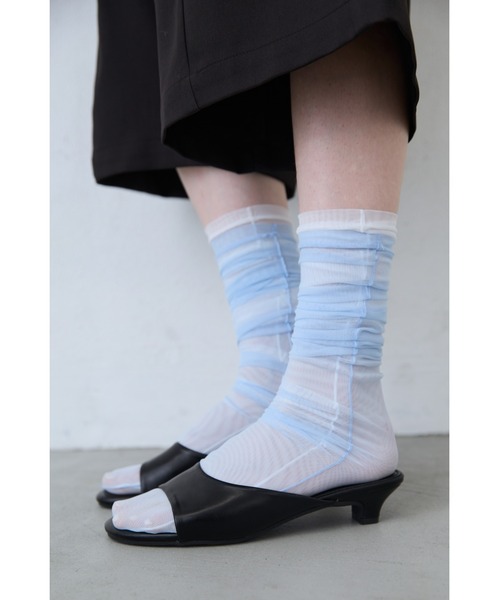 un/neu(アンノイ)の「シンプルヒールミュール(サンダル・レディース・ボルドー/ブラック・SMALL/MEDIUM/LARGE)」の4枚目の写真