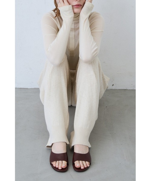 un/neu(アンノイ)の「シンプルヒールミュール(サンダル・レディース・ボルドー/ブラック・SMALL/MEDIUM/LARGE)」の16枚目の写真