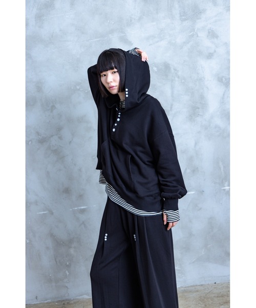 TAMYU(タミュー)の「TAMYU - Morse Button Sweat Hoodie / モールスボタンスウェットパーカー(パーカー・メンズ・グレイッシュブルー/ブラック・FREE)」の21枚目の写真