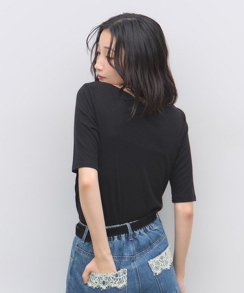 &. NOSTALGIA(アンドドットノスタルジア)の「レースレイヤードドレープ半袖Tシャツ(Tシャツ/カットソー・レディース・ブラック/オフホワイト・FREE)」の6枚目の写真