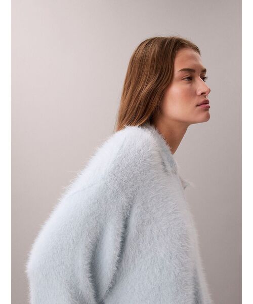 Calvin Klein(カルバン・クライン)の「ニット - ファジーニットポロセーター(ポロシャツ・レディース・スカイブルー系/ホワイト系その他7/ダークグレー・M/XS/S)」の4枚目の写真