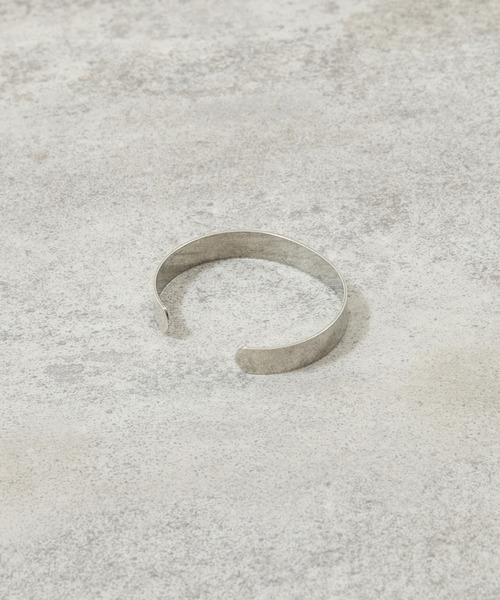 And A(アンドエー)の「And A アンドエー / SVPT BANGLE シルバー925プレーティングバングル / AA-BG-11(バングル/リストバンド・メンズ・シルバー・FREE)」の5枚目の写真