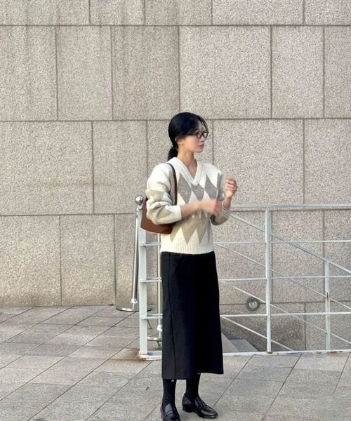 WEDNESDAYOASISFORWOMEN（ウェンズデー オアシス フォー ウーマン）の「オールウェイズ クロップ アーガイル ヘアリー ウール ニット 2COLOR（ニット/セーター・レディース・ブラウン/アイボリー・FREE）」の9枚目の写真