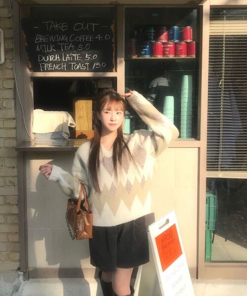 WEDNESDAYOASISFORWOMEN（ウェンズデー オアシス フォー ウーマン）の「オールウェイズ クロップ アーガイル ヘアリー ウール ニット 2COLOR（ニット/セーター・レディース・ブラウン/アイボリー・FREE）」の13枚目の写真