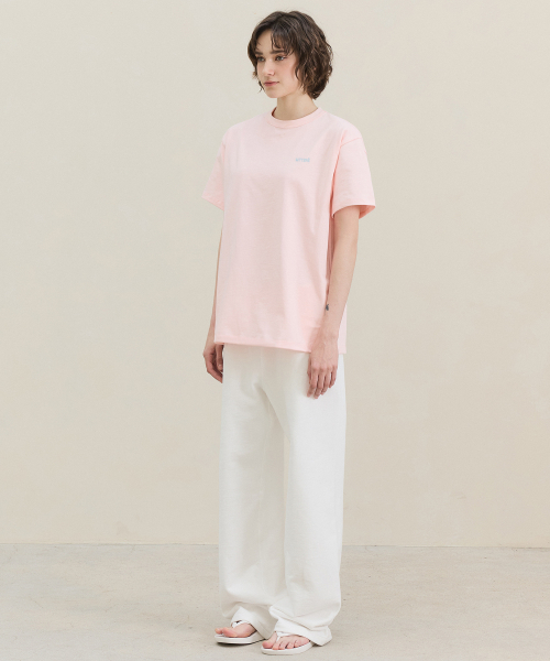 MTTIRE(マティレ)の「Basic Logo T-shirt / Pink(Tシャツ/カットソー・レディース・その他・LARGE/MEDIUM/X-LARGE/SMALL)」の4枚目の写真