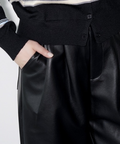 chuclla（チュクラ）の「フェイクレザー タックワイドパンツ chw26a058（その他パンツ・レディース・ブラック・L/M/S）」の9枚目の写真