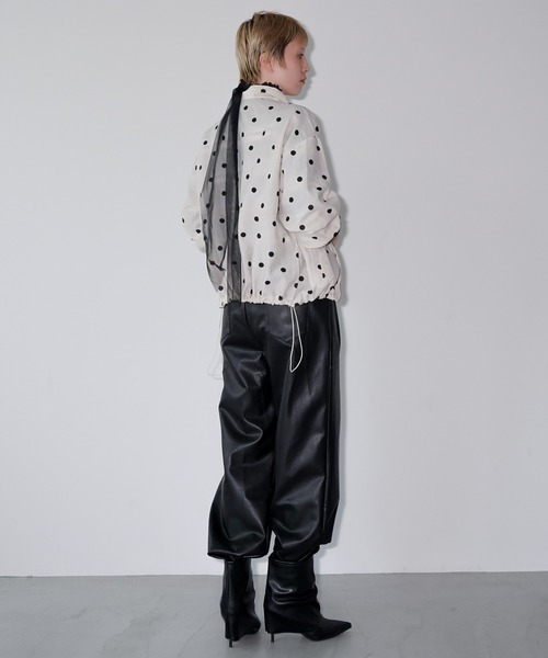 chuclla（チュクラ）の「フェイクレザー タックワイドパンツ chw26a058（その他パンツ・レディース・ブラック・L/M/S）」の22枚目の写真