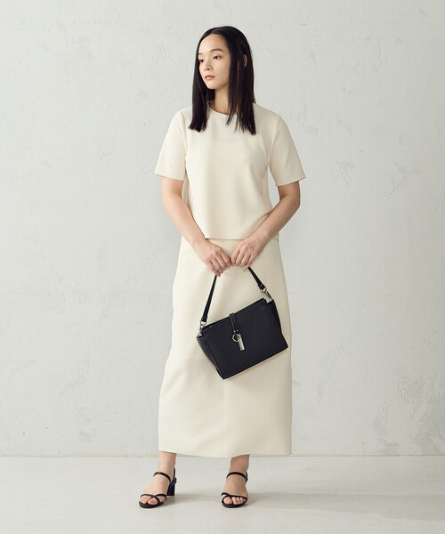 COMME CA ISM(コムサイズム)の「膨れジャガード ベーシック Tシャツ/セットアップ対応(Tシャツ/カットソー・レディース・アイボリー/ネイビー/ブラック・LARGE/MEDIUM)」の7枚目の写真