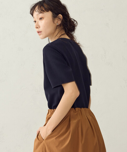 COMME CA ISM(コムサイズム)の「膨れジャガード ベーシック Tシャツ/セットアップ対応(Tシャツ/カットソー・レディース・アイボリー/ネイビー/ブラック・LARGE/MEDIUM)」の21枚目の写真