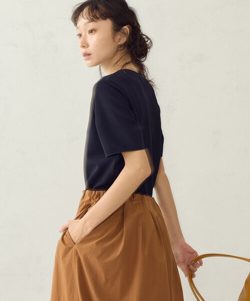 COMME CA ISM(コムサイズム)の「膨れジャガード ベーシック Tシャツ/セットアップ対応(Tシャツ/カットソー・レディース・アイボリー/ネイビー/ブラック・LARGE/MEDIUM)」の22枚目の写真
