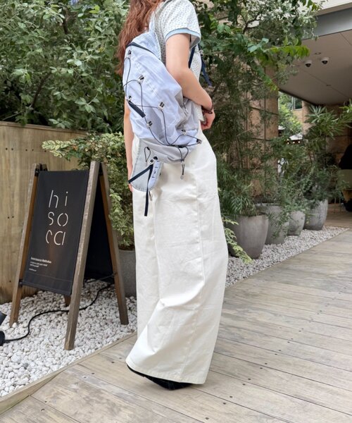 w closet（ダブルクローゼット）の「折り返しタックパンツ（その他パンツ・レディース・ブラック/ブラウン/オフホワイト・SMALL/MEDIUM）」の5枚目の写真