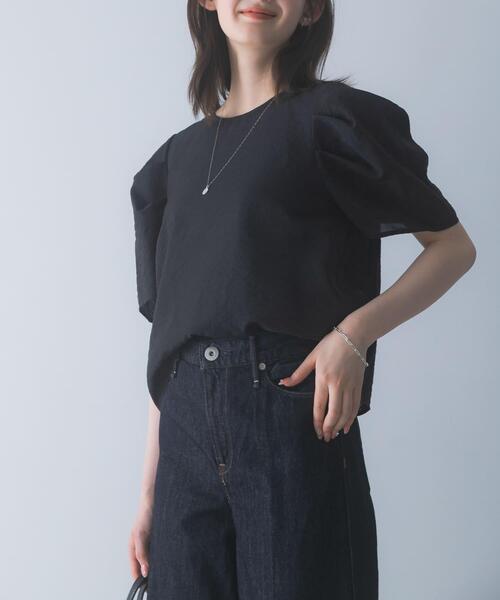 URBAN RESEARCH ROSSO WOMEN（アーバンリサーチ　ロッソ）の「『WEB限定』フォルムスリーブシアーブラウス（シャツ/ブラウス・レディース・ボルドー/ホワイト/ブラック・FREE）」の12枚目の写真