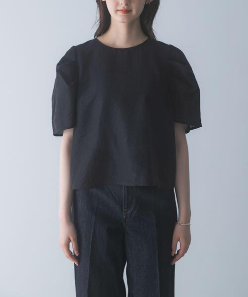 URBAN RESEARCH ROSSO WOMEN（アーバンリサーチ　ロッソ）の「『WEB限定』フォルムスリーブシアーブラウス（シャツ/ブラウス・レディース・ボルドー/ホワイト/ブラック・FREE）」の17枚目の写真