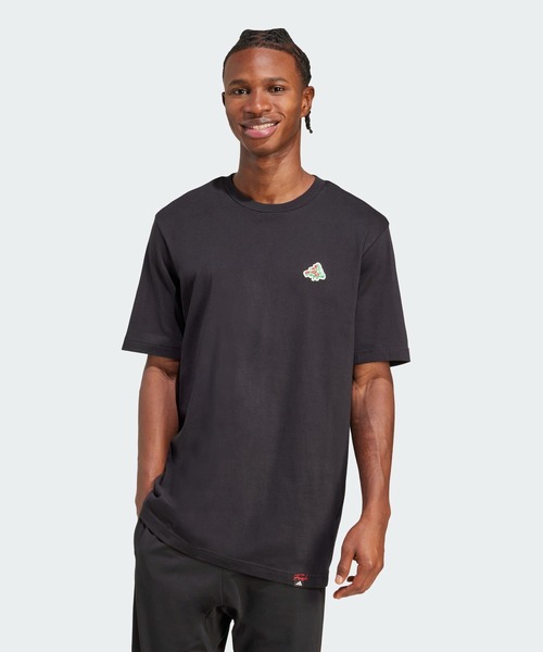 adidas(アディダス)の「ミニピザ グラフィックTシャツ / アディダス adidas(Tシャツ/カットソー・メンズ・ブラック・XX-LARGE/3XL/LARGE/MEDIUM/SMALL/X-LARGE/X-SMALL)」の1枚目の写真