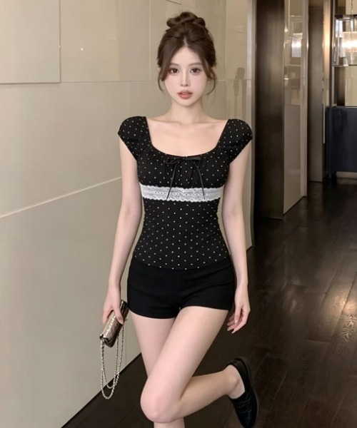 SHEPP(シープ)の「レース切替 ドット柄 オフショルダー シャーリングブラウス 半袖 トップス(Tシャツ/カットソー・レディース・グレー/ホワイト/ブラック・F)」の18枚目の写真
