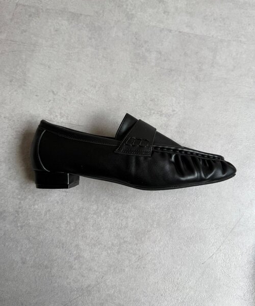 Thevon(ゼボン)の「ギャザーローファー(ローファー・レディース・ブラック・S/L/M)」の5枚目の写真