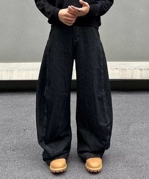DOUBLE STEAL(ダブルスティール)の「DSブラックワイドストレートデニム(デニムパンツ・メンズ・ブラック・SMALL/MEDIUM/LARGE/X-LARGE)」の2枚目の写真