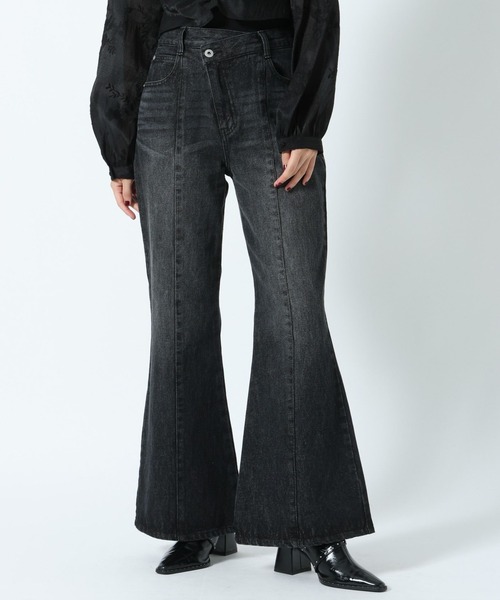 PAGEBOY（ページボーイ）の「センターラインフレアデニム（デニムパンツ・レディース・ブラック/ブルー・SMALL/MEDIUM）」の16枚目の写真