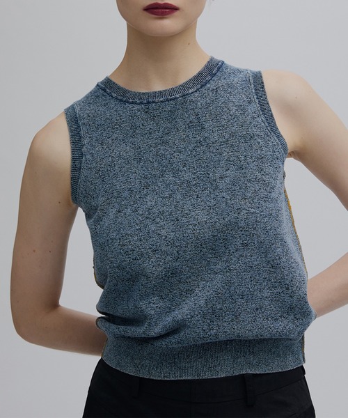 Ameri(アメリ)の「DENIM KNIT TANK TOP(タンクトップ・レディース・ブルー/ブラック・FREE)」の2枚目の写真
