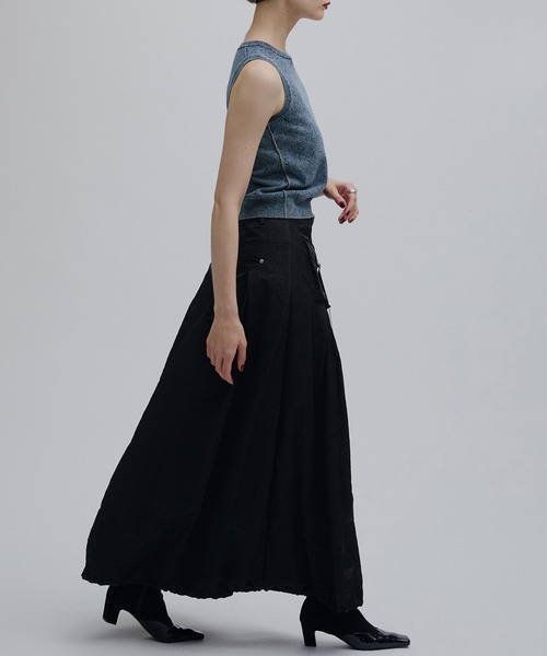 Ameri(アメリ)の「DENIM KNIT TANK TOP(タンクトップ・レディース・ブルー/ブラック・FREE)」の6枚目の写真