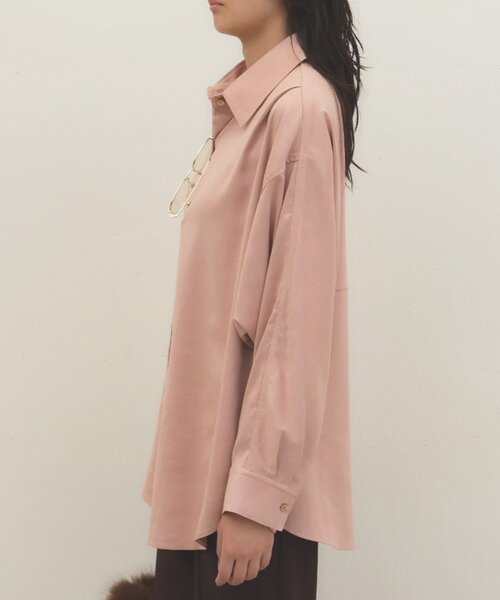 LOUNGEDRESS(ラウンジドレス)の「《季節の変わり目から長く使える》ドルマンシャツ 秋服(シャツ/ブラウス・レディース・キャメル/ピンク/アイボリー・FREE)」の12枚目の写真