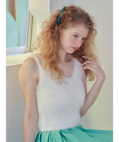 etre loin(エトルワン)の「Back open shaggy knit tank top / バックオープンシャギーニットタンクトップ(タンクトップ・レディース・グリーン/ホワイト/ピンク/ブラウン・M)」の2枚目の写真