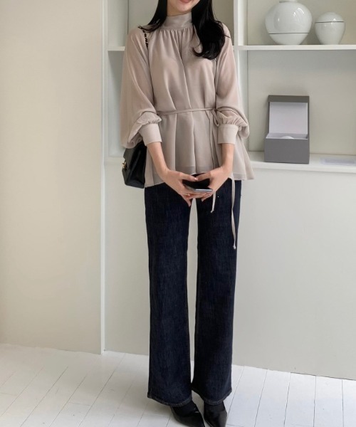 YUGA(ユーガ)の「YUGA_YGMC Korean-style Half-high neck ribbon-tie shirt blouse(シャツ/ブラウス・レディース・ネイビー/ベージュ・FREE)」の4枚目の写真