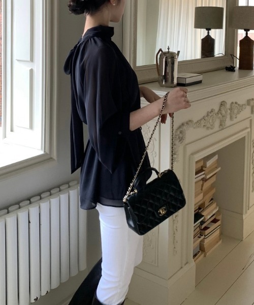 YUGA(ユーガ)の「YUGA_YGMC Korean-style Half-high neck ribbon-tie shirt blouse(シャツ/ブラウス・レディース・ネイビー/ベージュ・FREE)」の17枚目の写真