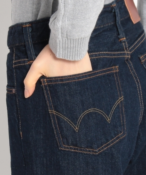 SHOO・LA・RUE(シューラルー)の「EDWIN別注 ボーイフレンドデニム(デニムパンツ・レディース・ブルー系1/ブルー・03/02/01)」の7枚目の写真