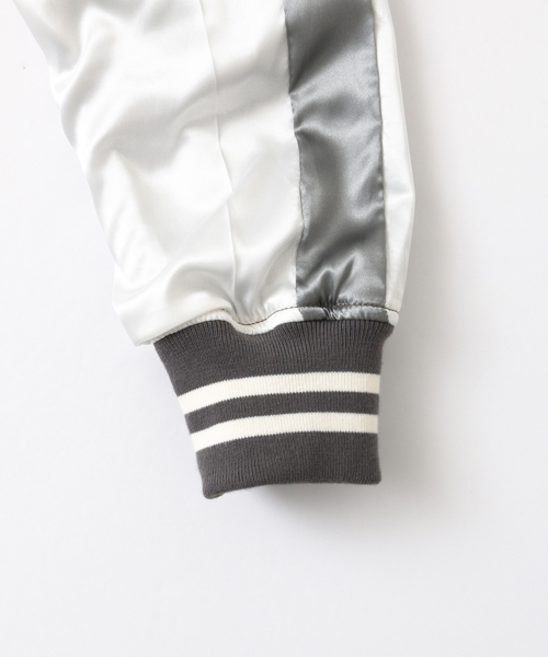 Alpha Industries（アルファインダストリーズ）の「ALPHA INDUSTRIES×URiD 　SOUVENIR BOMBER REVERSIBLE JACKET（ブルゾン・メンズ・ブラック/カーキ/ブラウン・SMALL/MEDIUM/LARGE）」の11枚目の写真