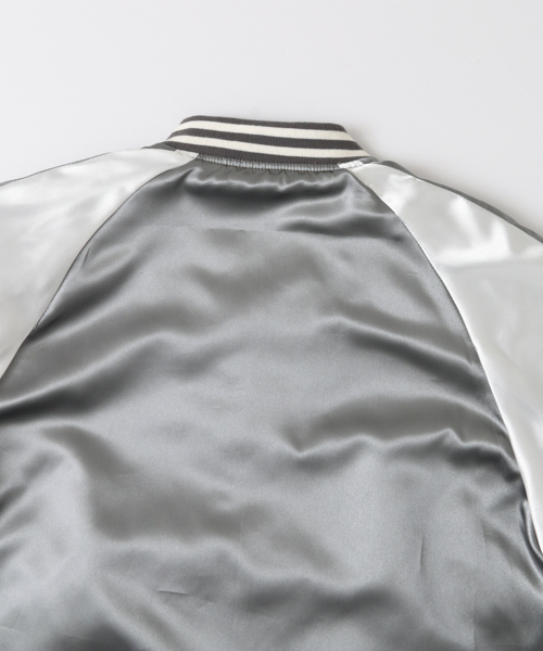 Alpha Industries（アルファインダストリーズ）の「ALPHA INDUSTRIES×URiD 　SOUVENIR BOMBER REVERSIBLE JACKET（ブルゾン・メンズ・ブラック/カーキ/ブラウン・SMALL/MEDIUM/LARGE）」の12枚目の写真