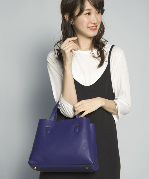 PLAIN CLOTHING（プレーンクロージング）の「スクエアハンドバッグ/ショルダーバッグ【PLAIN CLOTHING】（ショルダーバッグ・レディース・ネイビー/ブラック/グレー/レッド/キャメル・FREE）」の14枚目の写真