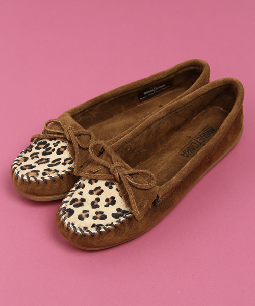 Minnetonka（ミネトンカ）の「［ミネトンカ］MINNETONKA レオパードモカシン（モカシン/デッキシューズ・レディース・ブラック/ブラウン/ベージュ/その他1/その他2/その他3・6/7/8/5）」の8枚目の写真