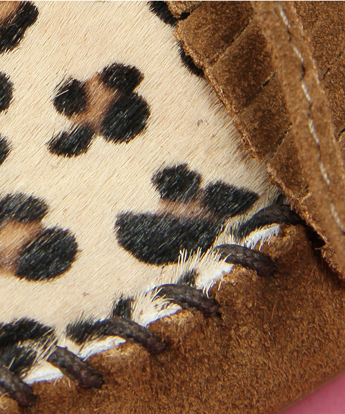 Minnetonka（ミネトンカ）の「［ミネトンカ］MINNETONKA レオパードモカシン（モカシン/デッキシューズ・レディース・ブラック/ブラウン/ベージュ/その他1/その他2/その他3・6/7/8/5）」の15枚目の写真