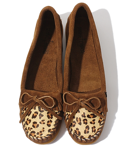 Minnetonka（ミネトンカ）の「［ミネトンカ］MINNETONKA レオパードモカシン（モカシン/デッキシューズ・レディース・ブラック/ブラウン/ベージュ/その他1/その他2/その他3・6/7/8/5）」の18枚目の写真