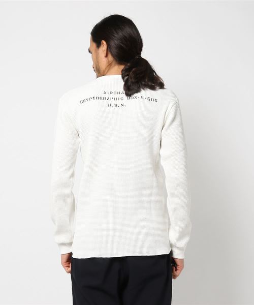 AVIREX（アヴィレックス）の「AVIREX/アヴィレックス/ L/S BIG WAFFLE CREW NECK T-SHIRT/ 長袖 ビッグワッフル クルーネック Tシャツ（Tシャツ/カットソー・メンズ・ホワイト/ブラック/ライトブルーグレー/ネイビー・LARGE/MEDIUM/X-LARGE/XX-LARGE）」の7枚目の写真