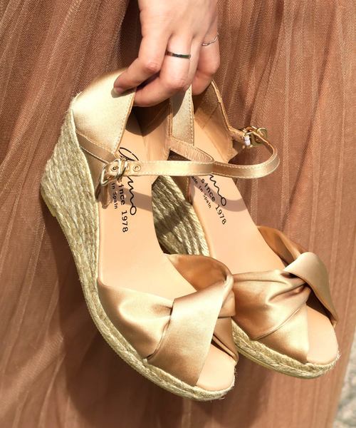 GAIMO（ガイモ）の「サテンターバンサンダル（サンダル・レディース・ベージュ/ネイビー/ピンク・38/39/37/35/36）」の2枚目の写真