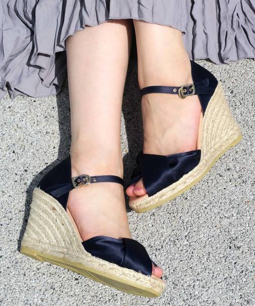 GAIMO（ガイモ）の「サテンターバンサンダル（サンダル・レディース・ベージュ/ネイビー/ピンク・38/39/37/35/36）」の3枚目の写真