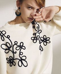 Editt by YECCA VECCA | Ｐ．刺しゅうニットプルオーバー(ニット/セーター)