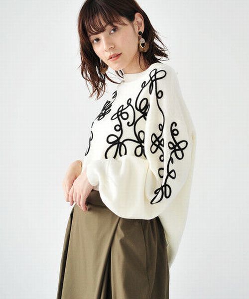 Editt by YECCA VECCA（エディットバイイェッカヴェッカ）の「Ｐ．刺しゅうニットプルオーバー（ニット/セーター・レディース・ブラック/アイボリー・FREE）」の5枚目の写真