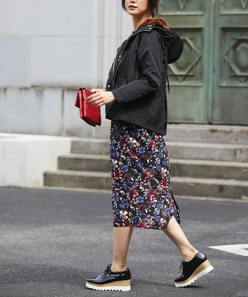 &. NOSTALGIA(アンドドットノスタルジア)の「ライナー付きファーマウンテンパーカー(マウンテンパーカー・レディース・ブラック/カーキ・FREE)」の6枚目の写真