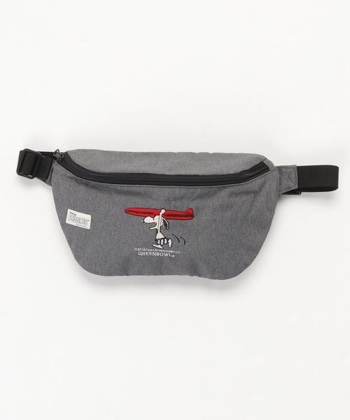 SNOOPY×OLD BETTY'S（スヌーピーカケルオールドベティーズ）の「SNOOPY Embroidery Body Bag(SURF BOARD)/スヌーピー 刺繍 ボディバッグ ウエストポーチ サーフボード（ボディバッグ/ウエストポーチ・レディース・チャコールグレー/ブラック/ネイビー/オリーブ/ブラウン/パープル/レッド・FREE）」の13枚目の写真