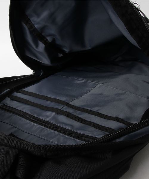 INDISPENSABLE (インディスペンサブル)の「【INDISPENSABLE/インディスペンサブル】BACKPACK TRILL(バックパック/リュック・メンズ・ブラック/ベージュ/ネイビー/グレー/カーキ・FREE)」の8枚目の写真