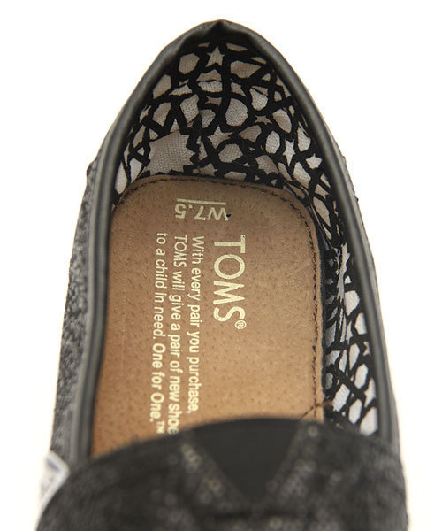 ODETTE E ODILE（オデットエオディール）の「トムズ/TOMS ｸﾞﾘｯﾀｰSLP#（その他シューズ・レディース・ブラック/シルバー・23cm/24cm/25cm）」の3枚目の写真