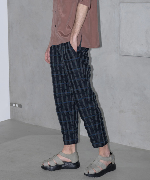 MAISON SPECIAL（メゾンスペシャル）の「縮絨テックファブリックテーパードパンツ 【MAISON SPECIAL/メゾンスペシャル】（その他パンツ・メンズ・ブラック/グレー/ネイビー・44/46/48）」の12枚目の写真