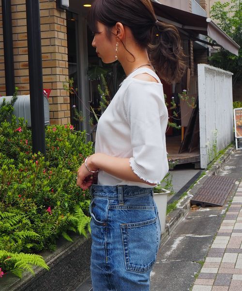 tiptop（ティップトップ）の「アシメワンショルダー5分袖Tシャツ（Tシャツ/カットソー・レディース・オフホワイト/ブラック/ベージュ/サックスブルー/レッド/グリーン/アイボリー・FREE）」の9枚目の写真