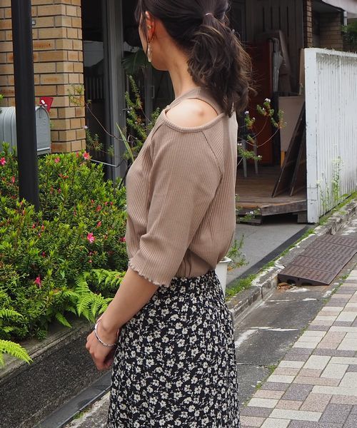 tiptop（ティップトップ）の「アシメワンショルダー5分袖Tシャツ（Tシャツ/カットソー・レディース・オフホワイト/ブラック/ベージュ/サックスブルー/レッド/グリーン/アイボリー・FREE）」の17枚目の写真